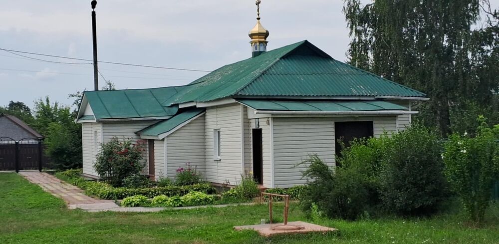 Успенська церква у Мрині.jpeg